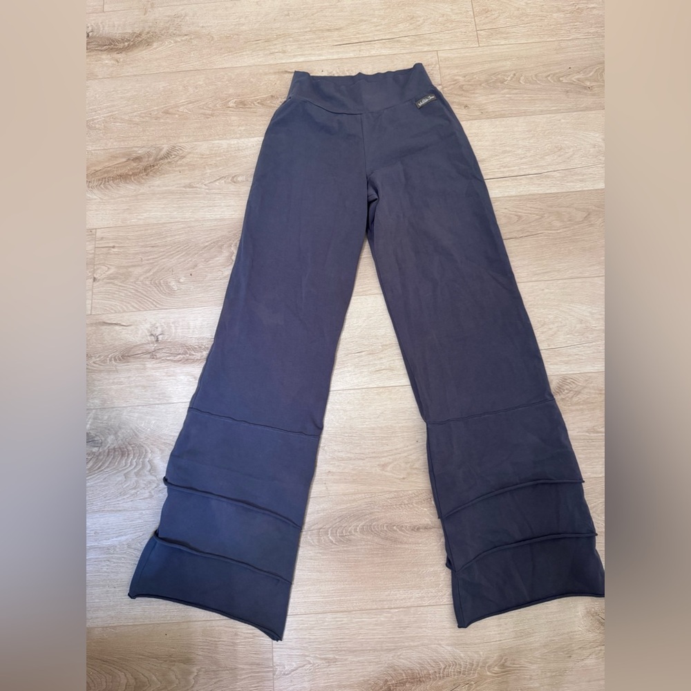 Gray Medium Matilda Jane Pants.